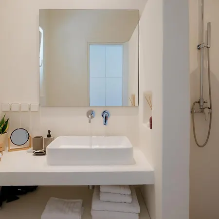 Noble 7 - Adults Only - Onar Collection Bed & Breakfast