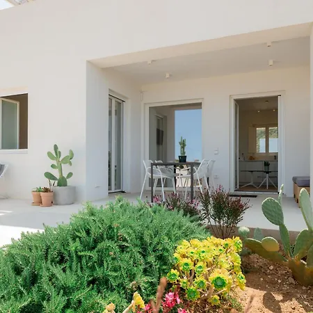 Noble 7 - Adults Only - Onar Collection Bed & Breakfast
